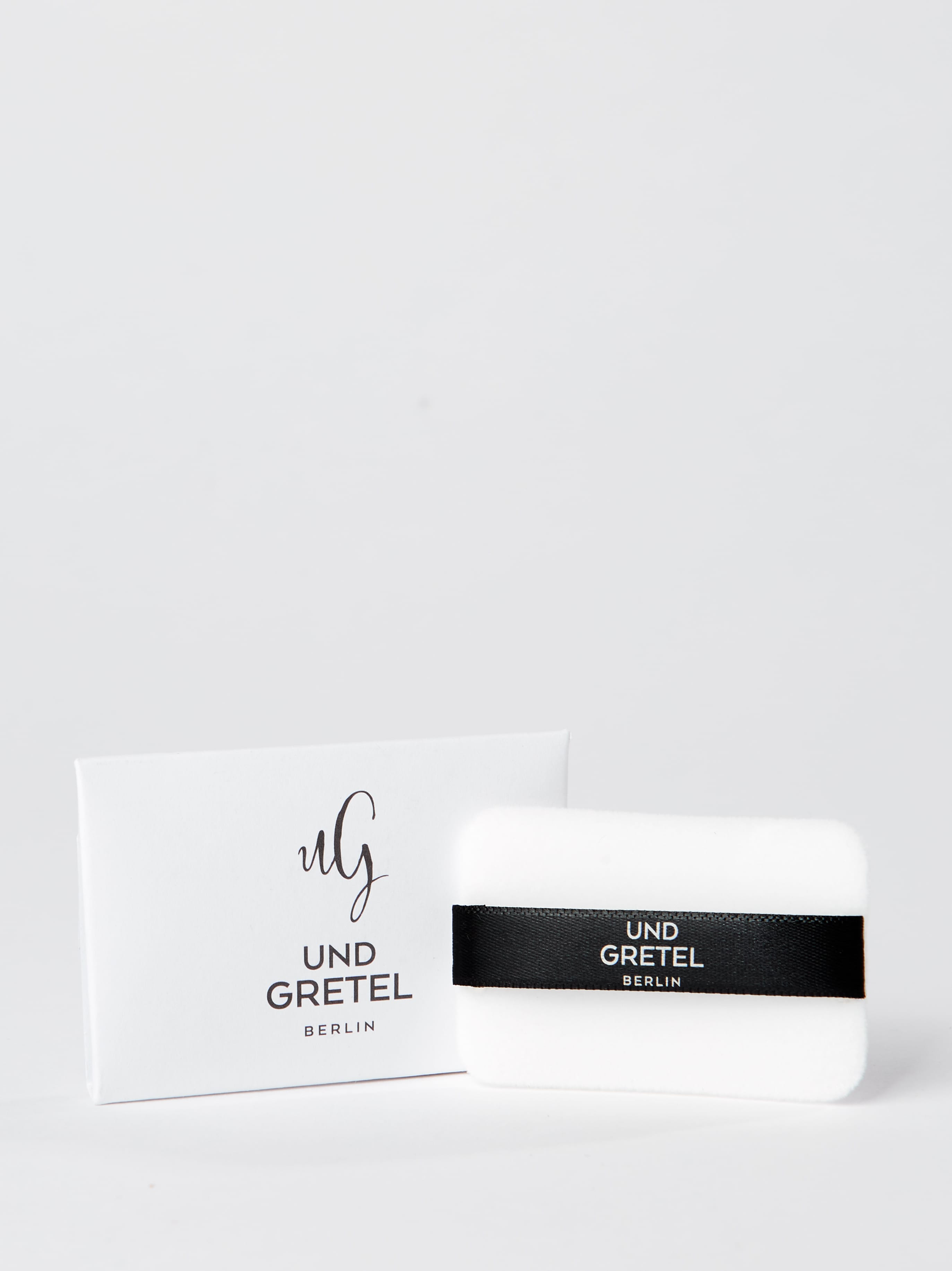und-gretel-ilge-puderquaste-powder-puff-f-r-setting-powder image 1