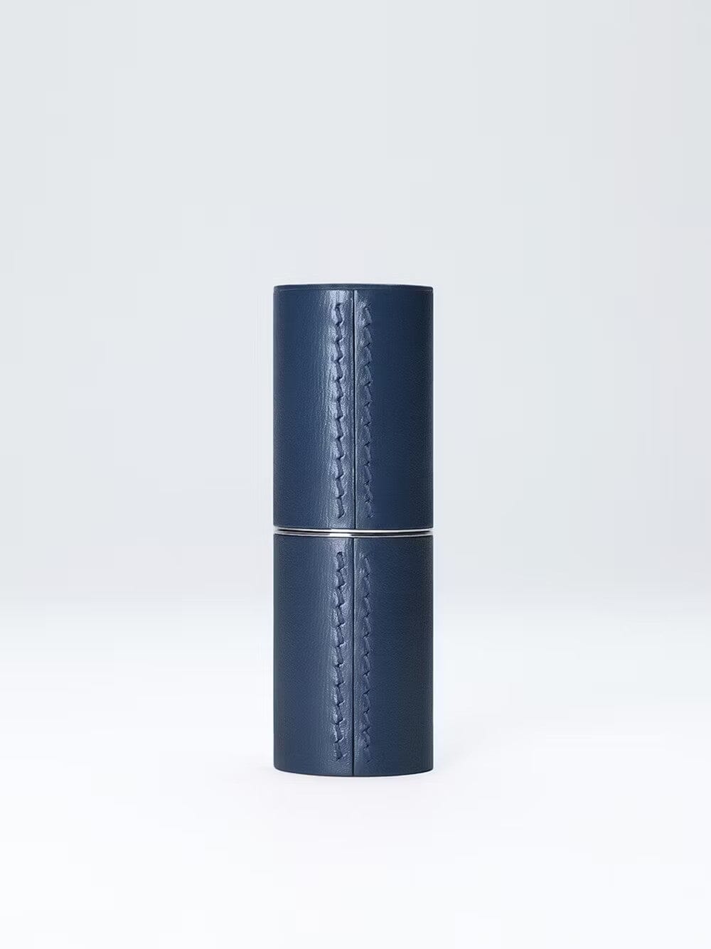 la-bouche-rouge-paris-nachf-llbares-lederetui-lippenstift-case image 2