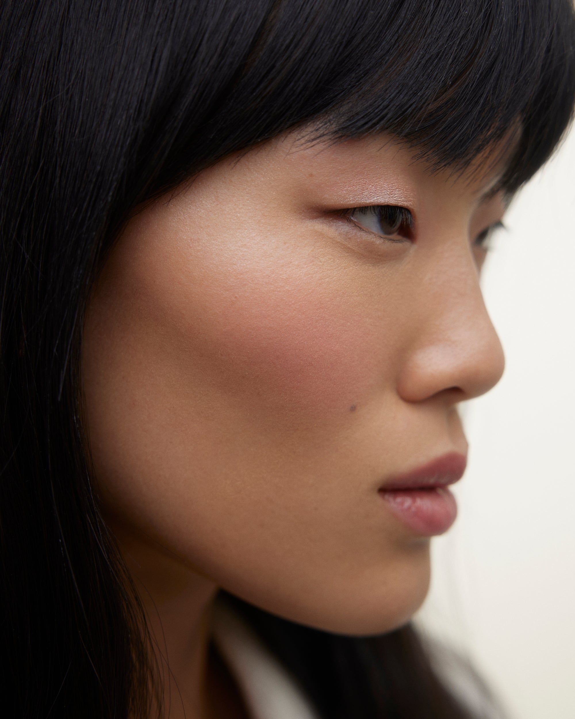 wonderblush-le-h-le-bronzing-powder-matter-bronzer image 5