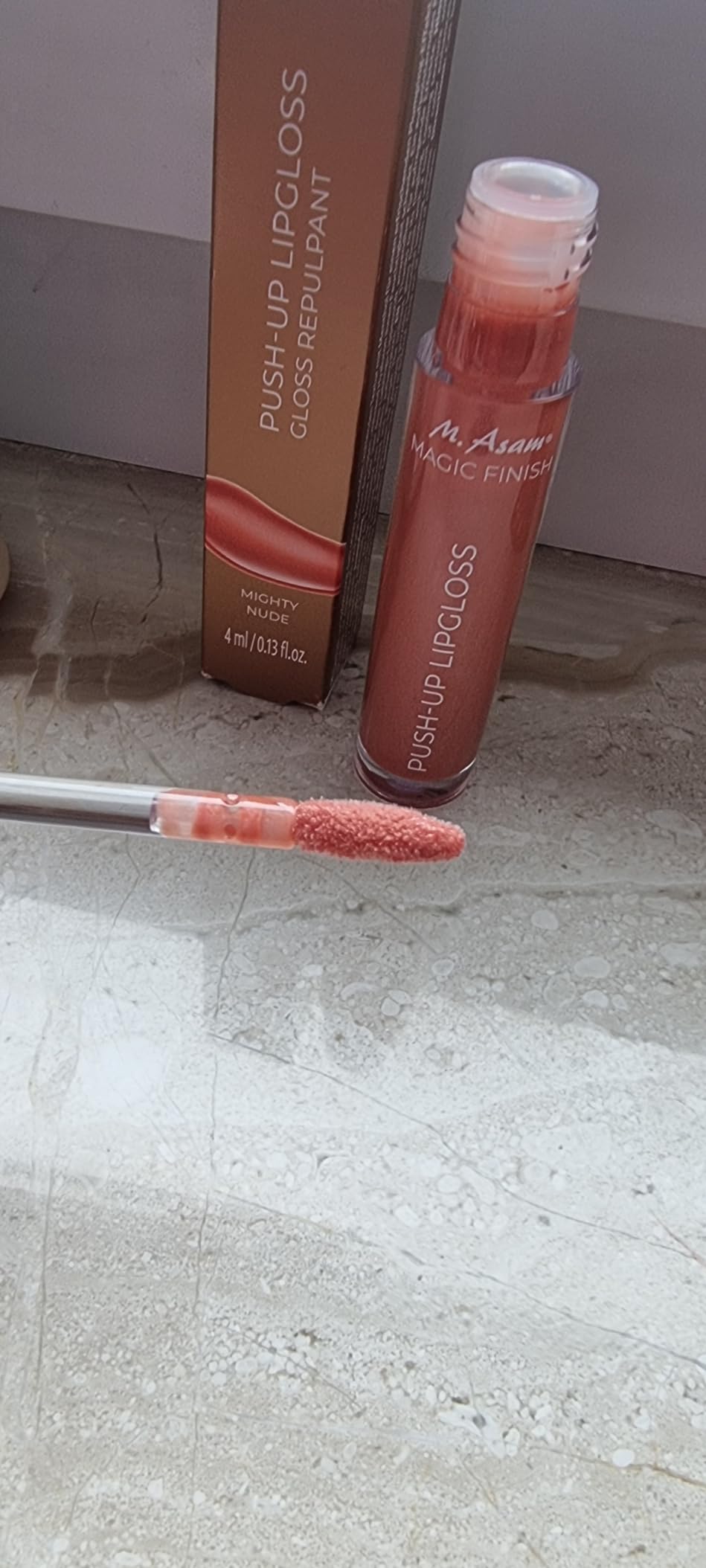 Super über Lippenstift