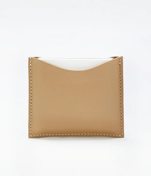 la-bouche-rouge-paris-refillable-compact-case-nachf-llbares-puderd-schen-in-lede image 1