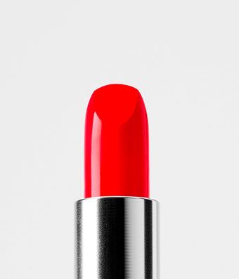 la-bouche-rouge-paris-lip-care-set-peeling-nachtserum-roter-balm image 5