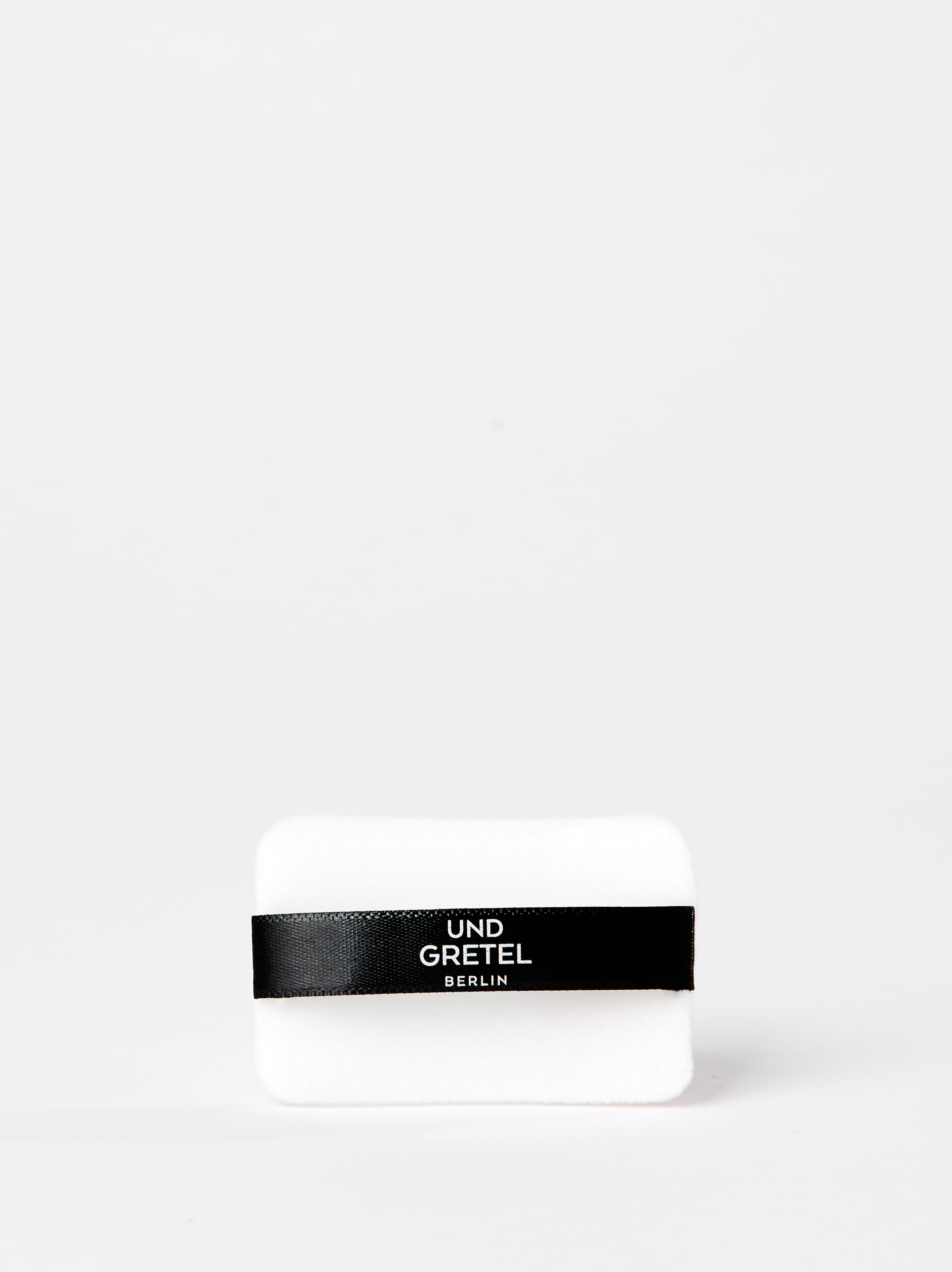 und-gretel-ilge-puderquaste-powder-puff-f-r-setting-powder image 3