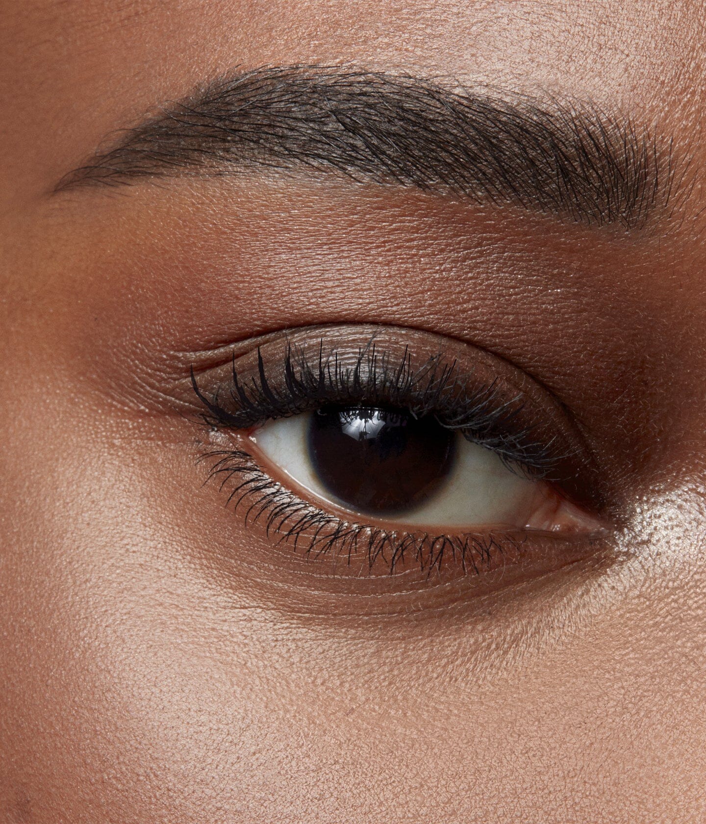 la-bouche-rouge-paris-eyebrow-serum-gel-transparentes-augenbrauen-gel image 5