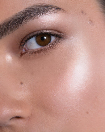 la-bouche-rouge-paris-highlighter-pinsel-buchenholz-vegan image 6