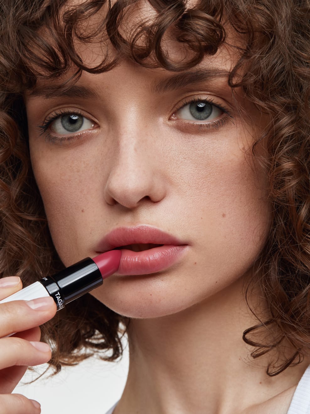 und-gretel-tagarot-tinted-lip-balm-plumping-lippenpflege image 3