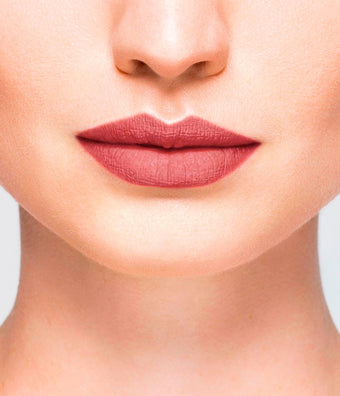 la-bouche-rouge-paris-the-blushing-nude-lippenstift-set-tiefes-pink-nude-matt-ro image 5